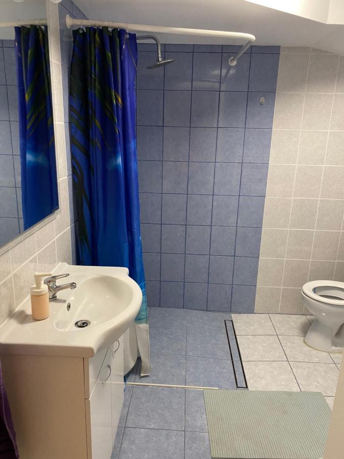 Room Julija Zirovnica Екстериор снимка