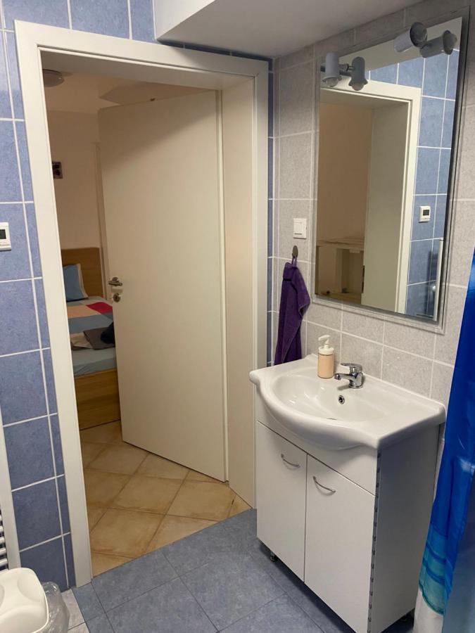 Room Julija Zirovnica Екстериор снимка